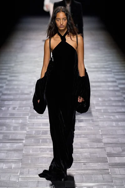 Look 32
